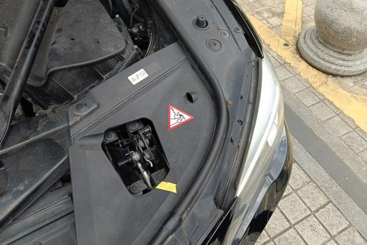 Used BMW 7 Series 2013 730Li Leading Model Engine Bay Left