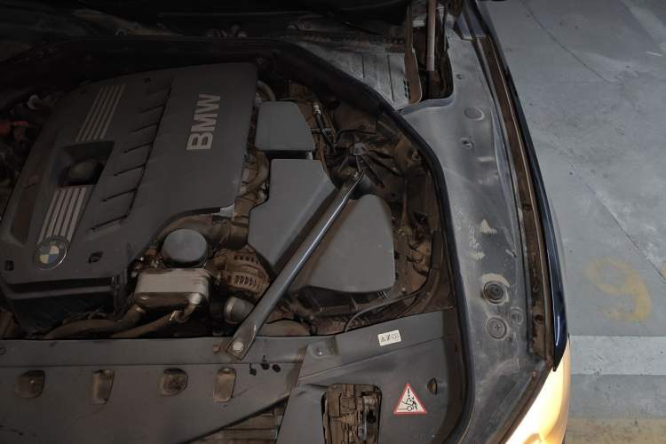 Used BMW 7 Series 2013 730Li Luxury Model Engine Bay Left