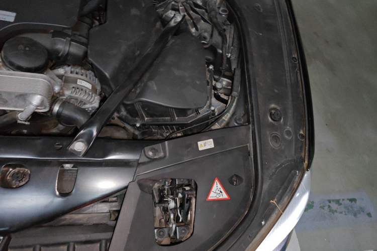 Used BMW 7 Series 2013 730Li Luxury Model Engine Bay Left