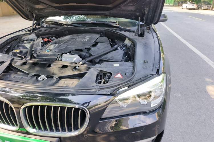 Used BMW 7 Series 2013 730Li Leading Model Engine Bay Left