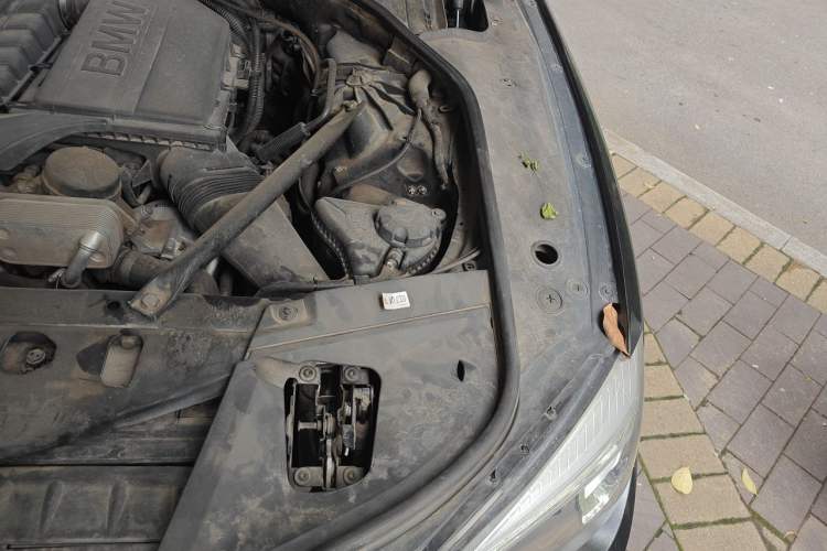 Used BMW 7 Series 2013 740Li Leading Model Engine Bay Left