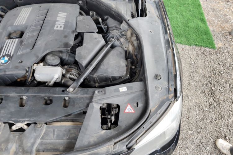 Used BMW 7 Series 2013 730Li Leading Model Engine Bay Left