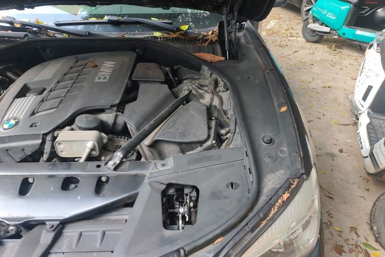 Used BMW 7 Series 2013 730Li Leading Model Engine Bay Left