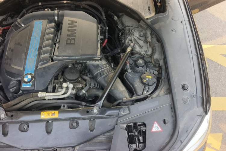 Used BMW 7 Series 2013 740Li Hybrid Edition Engine Bay Left