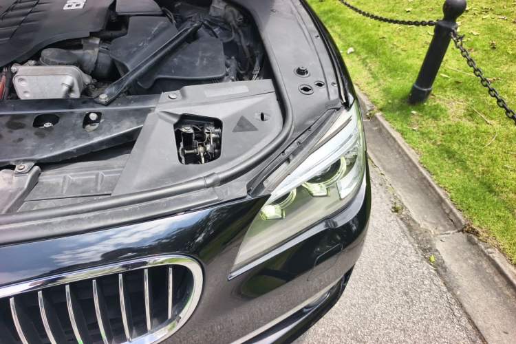Used BMW 7 Series 2013 730Li Leading Model Engine Bay Left