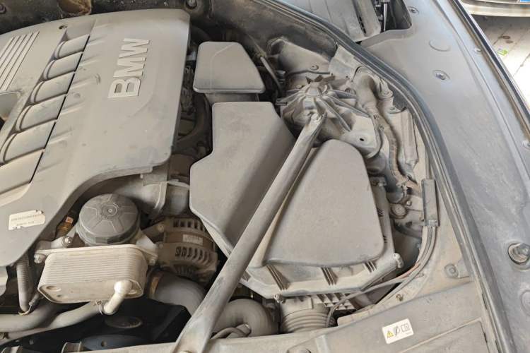 Used BMW 7 Series 2013 730Li Luxury Model Engine Bay Left