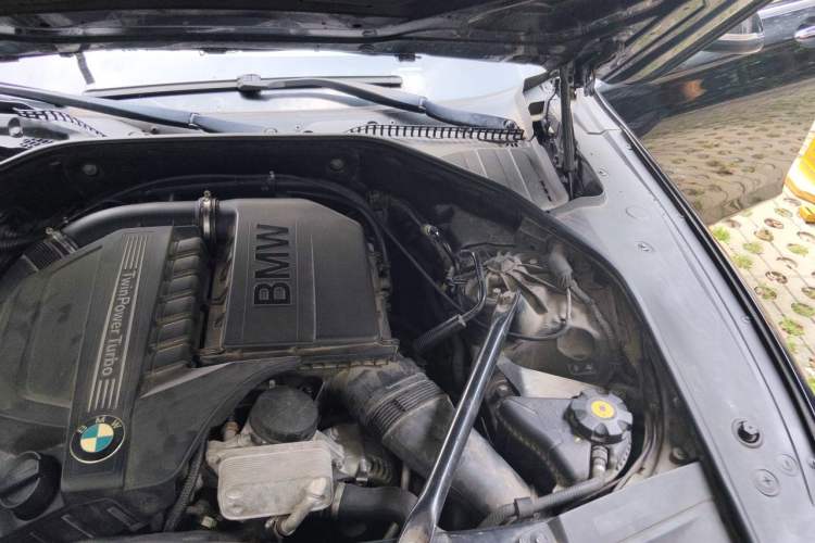 Used BMW 7 Series 2013 740Li Leading Model Engine Bay Left