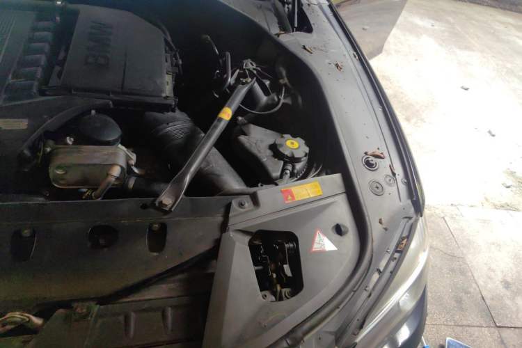 Used BMW 7 Series 2013 740Li Leading Model Engine Bay Left