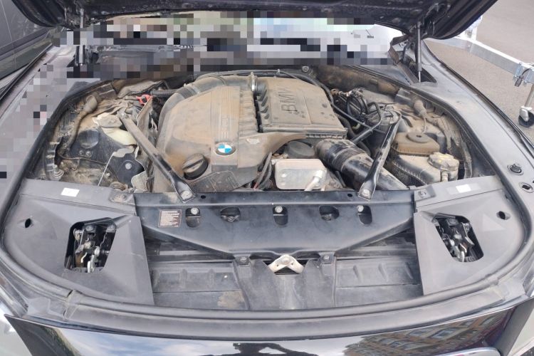 Used BMW 7 Series 2013 740Li Leading Model Engine Bay