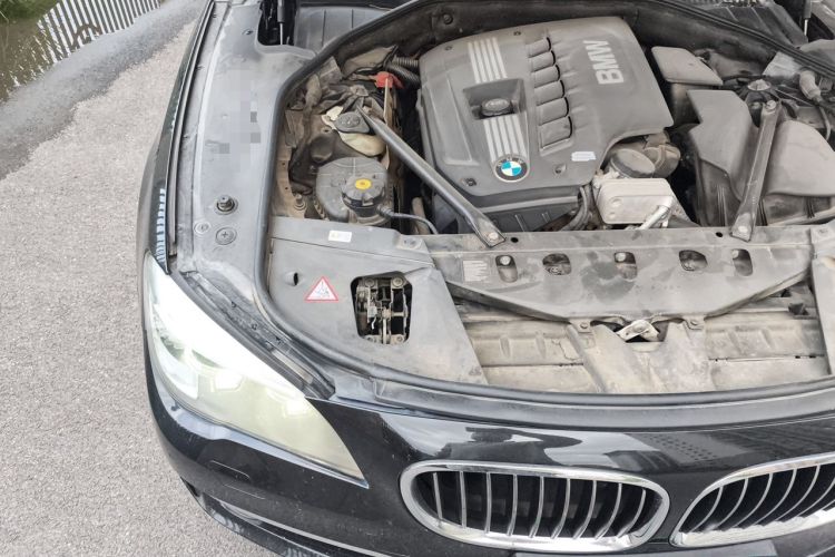 Used BMW 7 Series 2013 730Li Leading Model Engine Bay Right