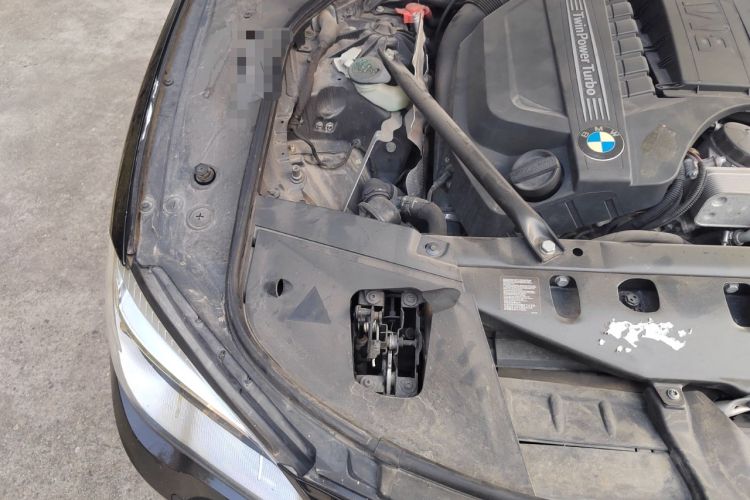 Used BMW 7 Series 2013 740Li xDrive Engine Bay Right
