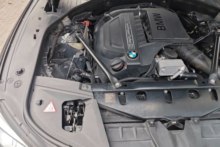Used BMW 7 Series 2013 740Li Luxury Model Engine Bay Right