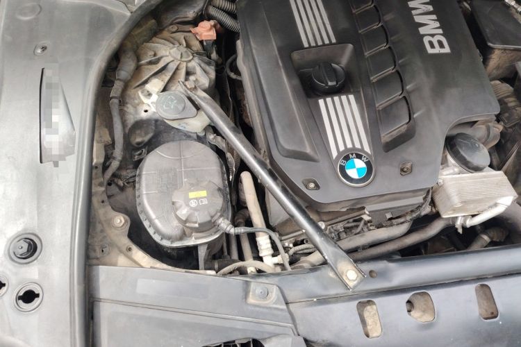 Used BMW 7 Series 2013 730Li Leading Model Engine Bay Right