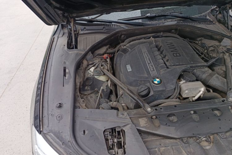 Used BMW 7 Series 2013 740Li Leading Model Engine Bay Right