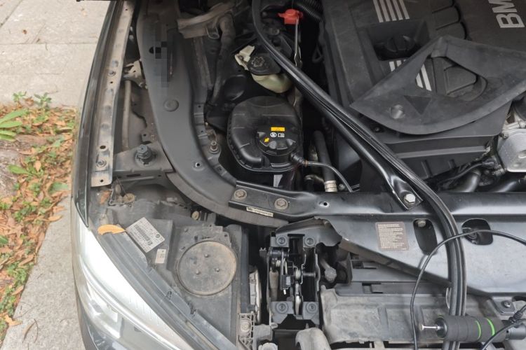 Used BMW 7 Series 2013 730Li Leading Model Engine Bay Right