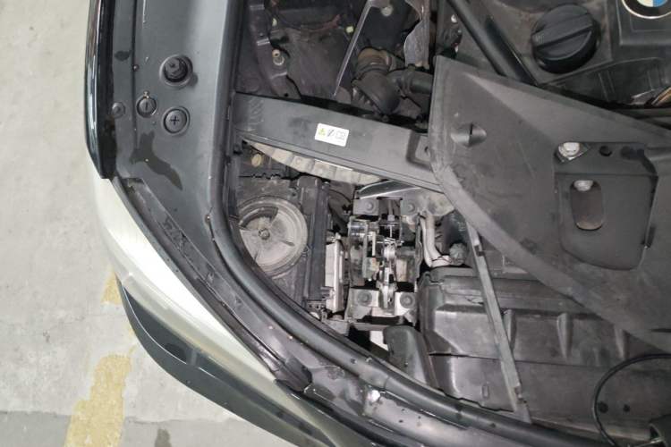 Used BMW 7 Series 2013 740Li xDrive Engine Bay Right