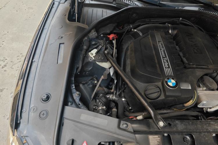 Used BMW 7 Series 2013 740Li Luxury Model Engine Bay Right