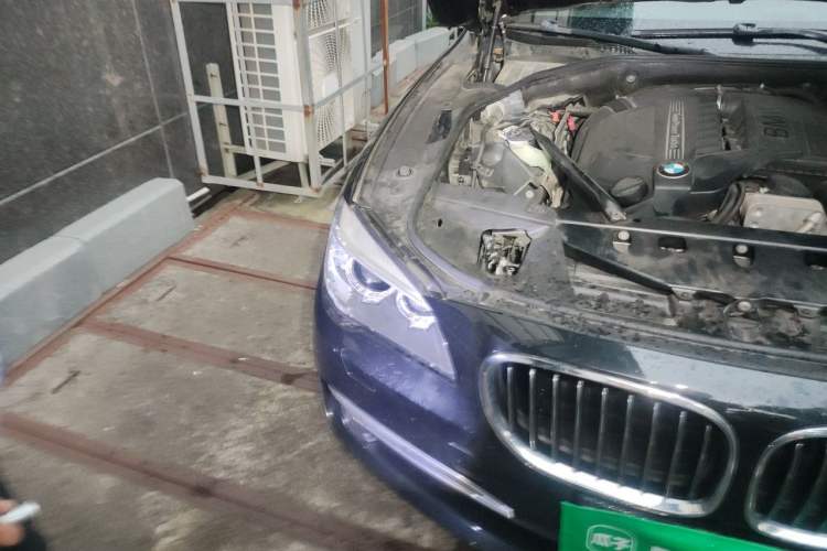 Used BMW 7 Series 2013 740Li xDrive Engine Bay Right