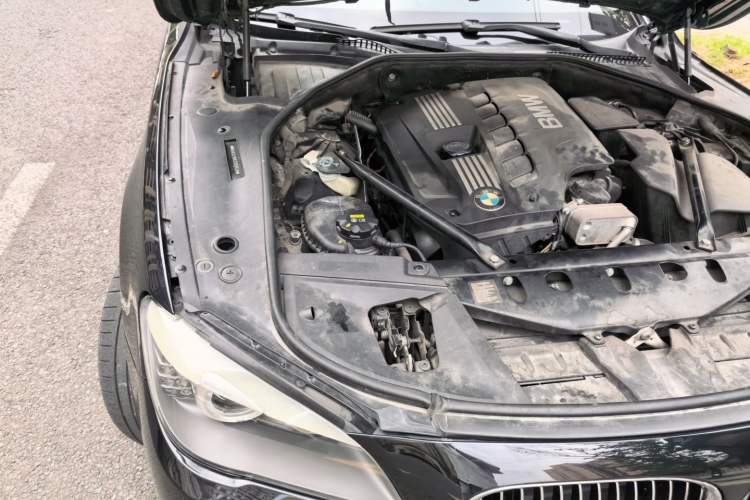 Used BMW 7 Series 2013 730Li Luxury Model Engine Bay Right