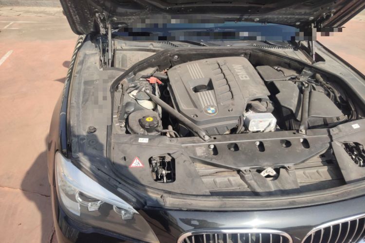 Used BMW 7 Series 2013 730Li Leading Model Engine Bay Right