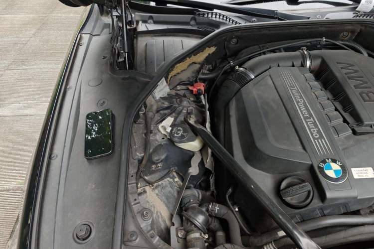 Used BMW 7 Series 2013 740Li xDrive Engine Bay Right