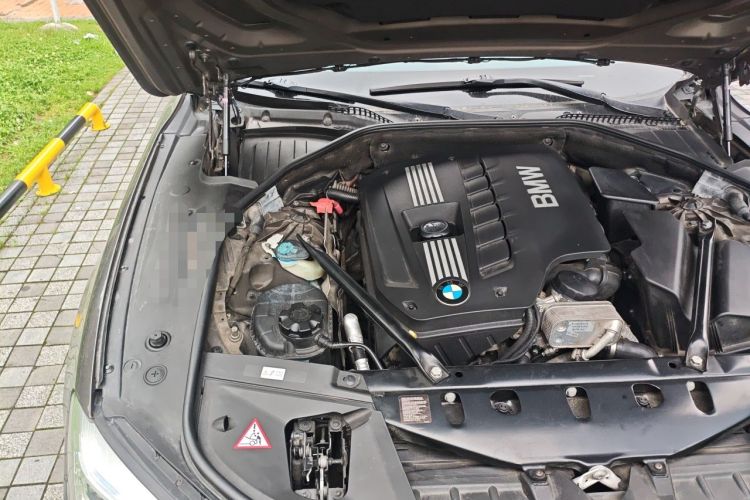 Used BMW 7 Series 2013 730Li Leading Model Engine Bay Right
