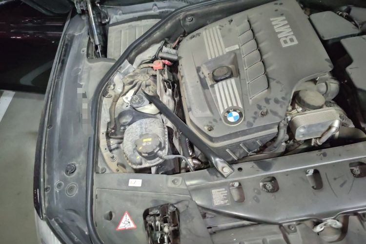 Used BMW 7 Series 2013 730Li Luxury Model Engine Bay Right