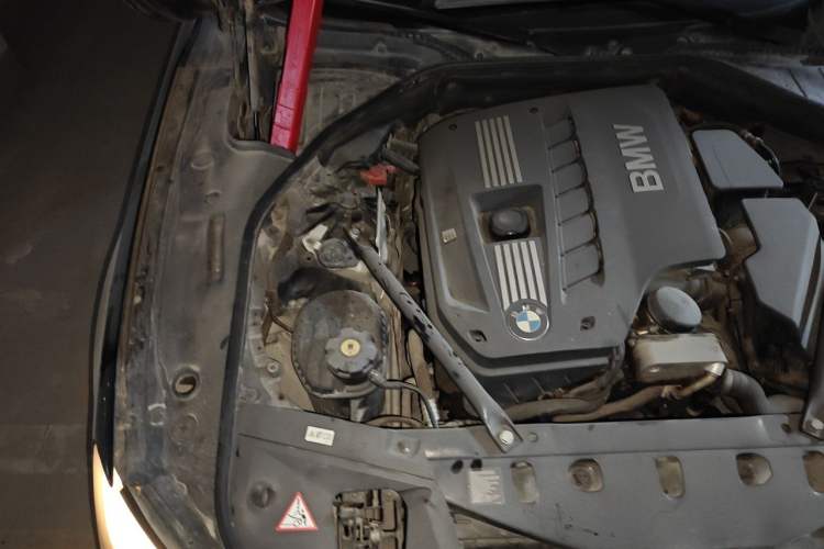 Used BMW 7 Series 2013 730Li Luxury Model Engine Bay Right