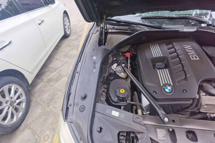Used BMW 7 Series 2013 730Li Leading Model Engine Bay Right