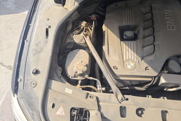 Used BMW 7 Series 2013 730Li Leading Model Engine Bay Right