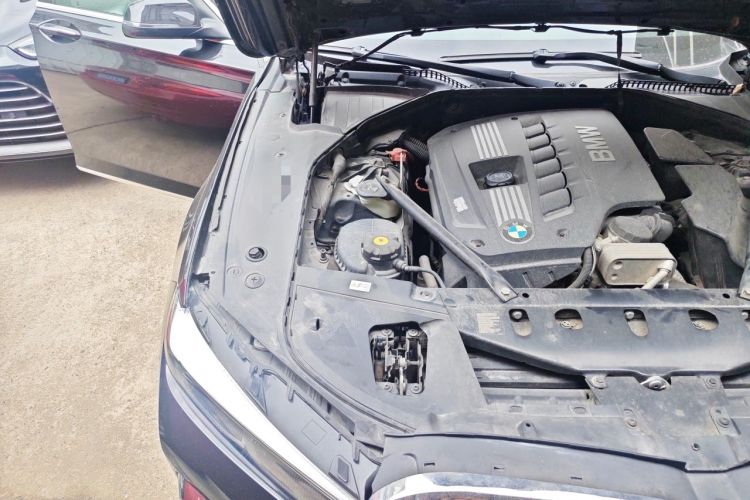 Used BMW 7 Series 2013 730Li Leading Model Engine Bay Right