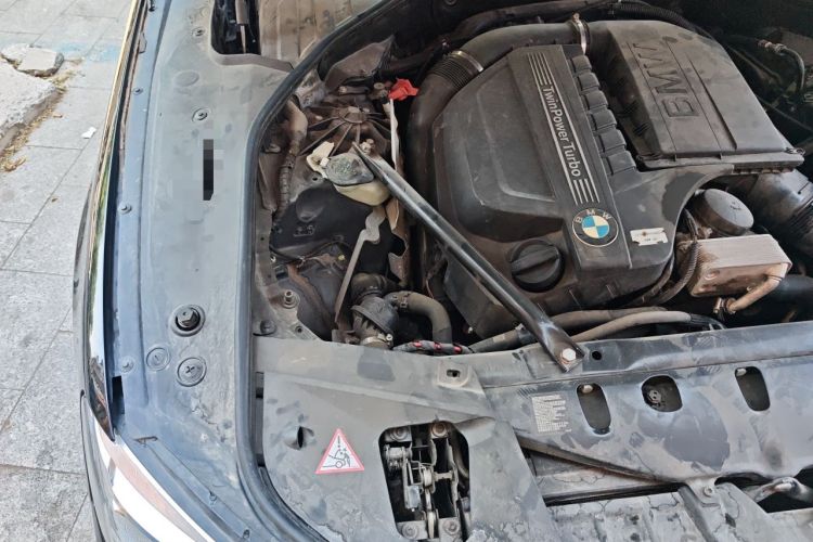 Used BMW 7 Series 2013 740Li Luxury Model Engine Bay Right