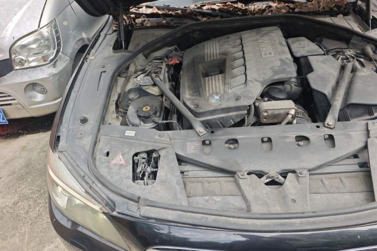 Used BMW 7 Series 2013 730Li Leading Model Engine Bay Right