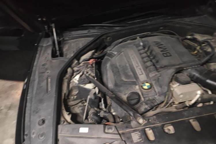 Used BMW 7 Series 2013 740Li Leading Model Engine Bay Right