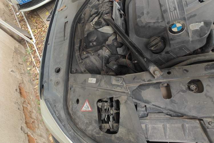 Used BMW 7 Series 2013 740Li Leading Model Engine Bay Right
