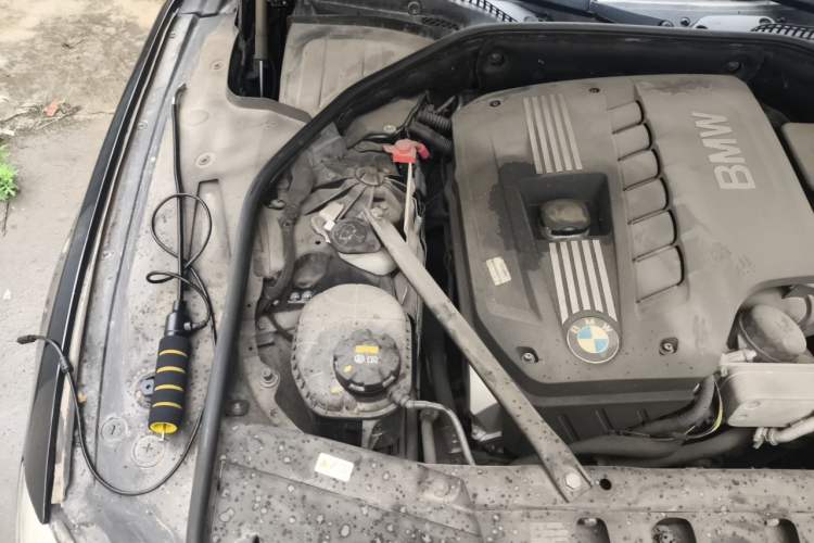 Used BMW 7 Series 2013 730Li Luxury Model Engine Bay Right
