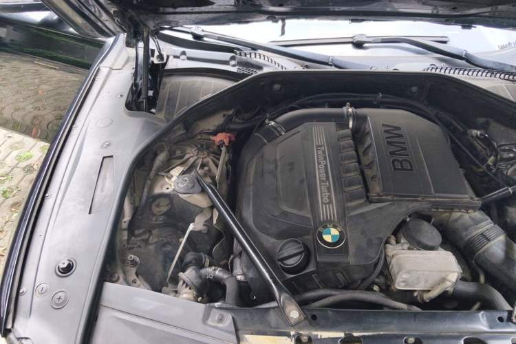 Used BMW 7 Series 2013 740Li Leading Model Engine Bay Right