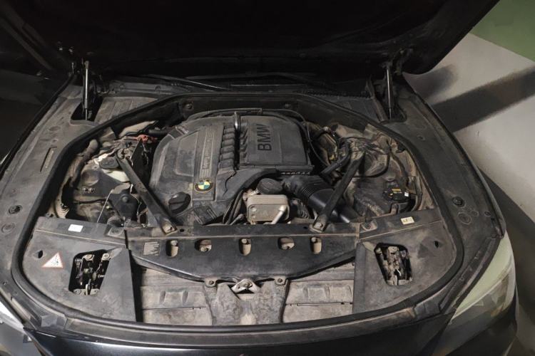 Used BMW 7 Series 2013 740Li Leading Model Engine Bay