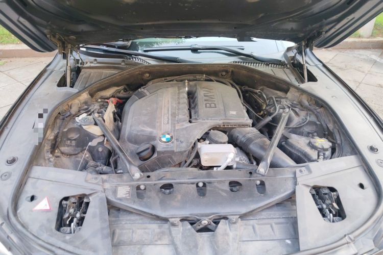 Used BMW 7 Series 2013 740Li Luxury Model Engine Bay