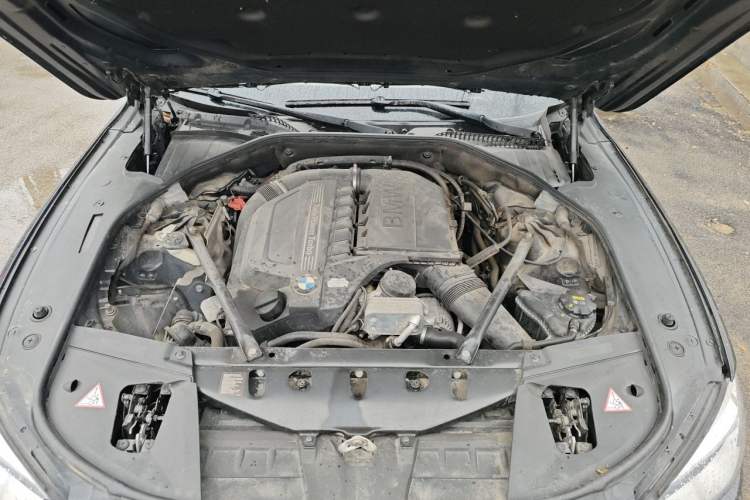 Used BMW 7 Series 2013 740Li Leading Model Engine Bay