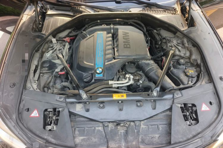 Used BMW 7 Series 2013 740Li Hybrid Edition Engine Bay