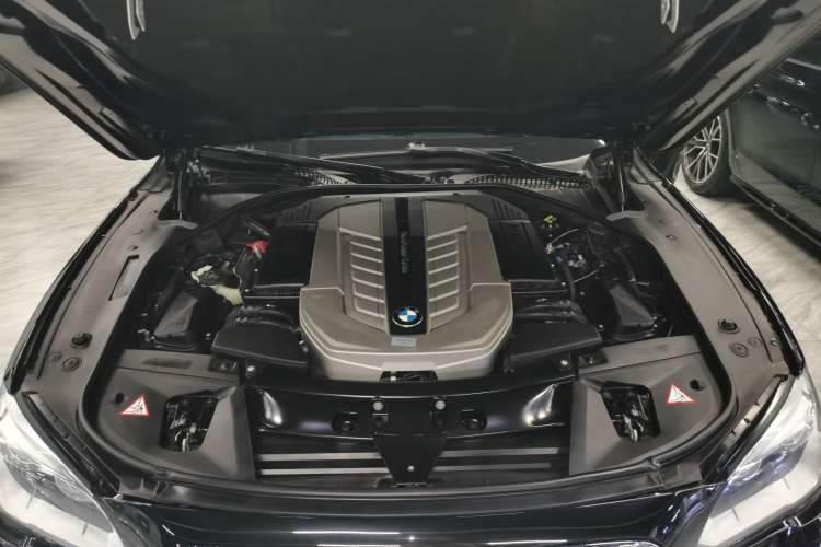 Used BMW 7 Series 2013 760Li Engine Bay