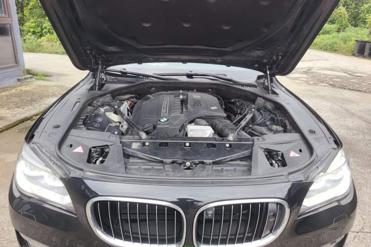 Used BMW 7 Series 2013 740Li Luxury Model Engine Bay