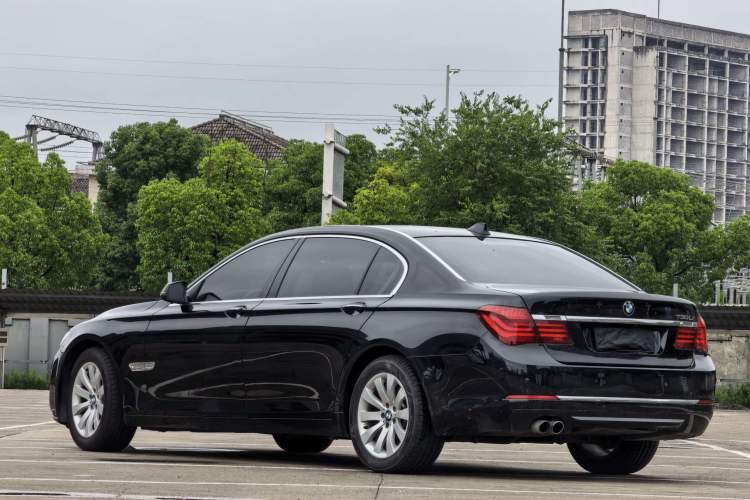 Used BMW 7 Series 2013 730Li Leading Model Exterior 3