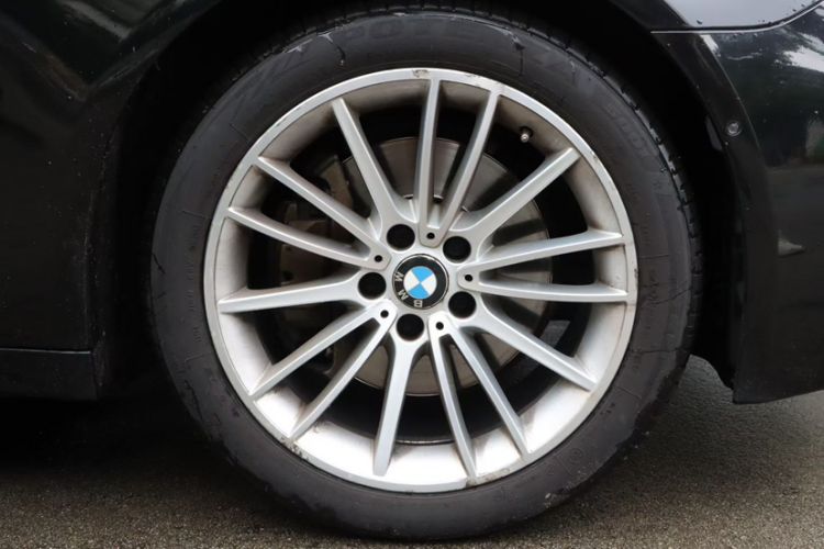 Used BMW 7 Series 2013 740Li Leading Model Exterior 3