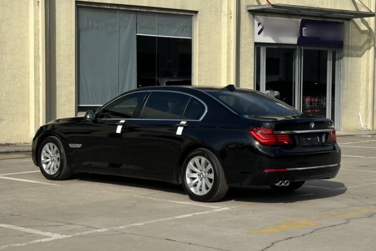 Used BMW 7 Series 2013 730Li Luxury Model Exterior 4