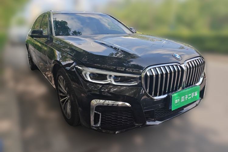 Used BMW 7 Series 2013 740Li Luxury Model Front Right 45 Deg