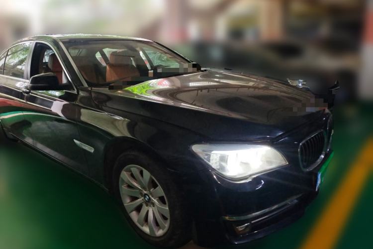 Used BMW 7 Series 2013 730Li Luxury Model Front Right 45 Deg