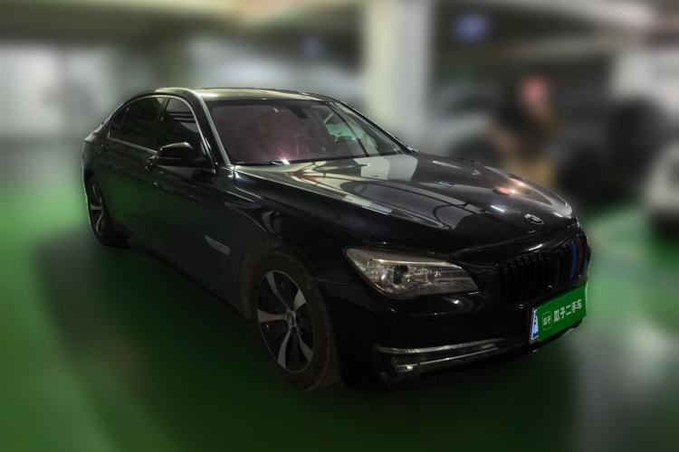 Used BMW 7 Series 2013 740Li Luxury Model Front Right 45 Deg