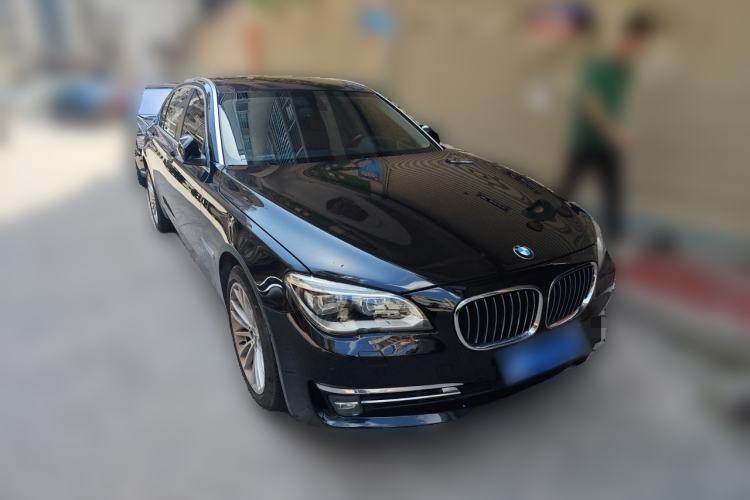 Used BMW 7 Series 2013 740Li Luxury Model Front Right 45 Deg